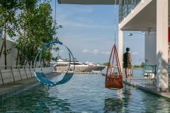 halman aura living pool