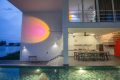 halman aura living pool